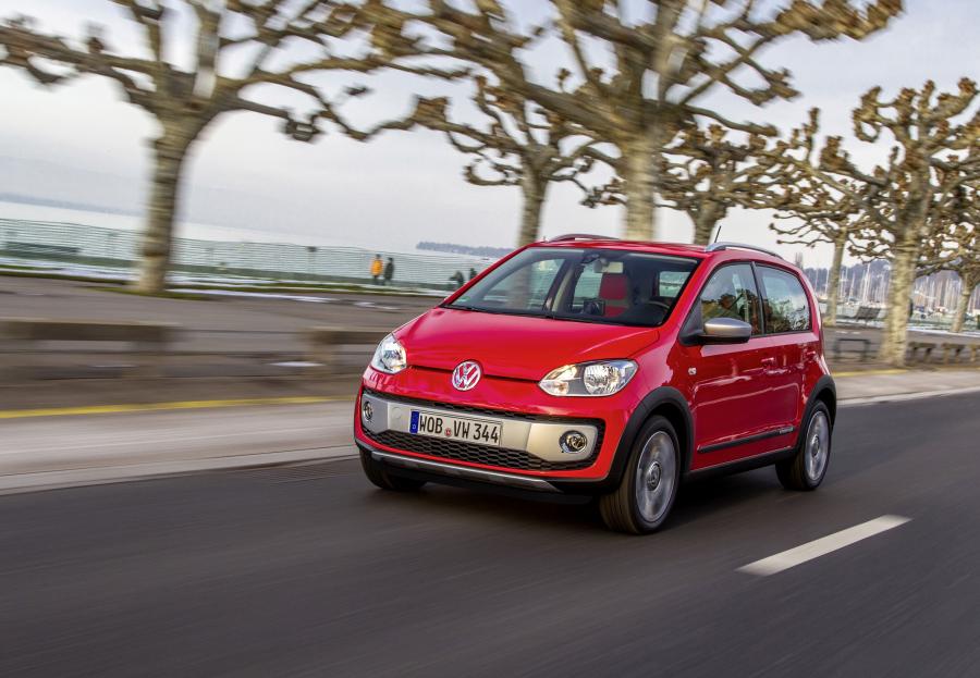  Volkswagen Cross up! 2013 года  (фото 35 из 44)